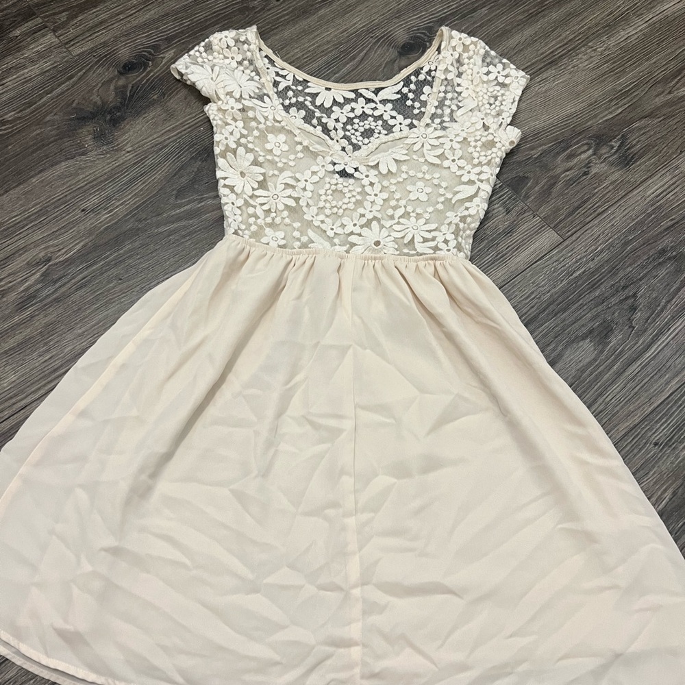Windsor Dress - Picture 2 of 3